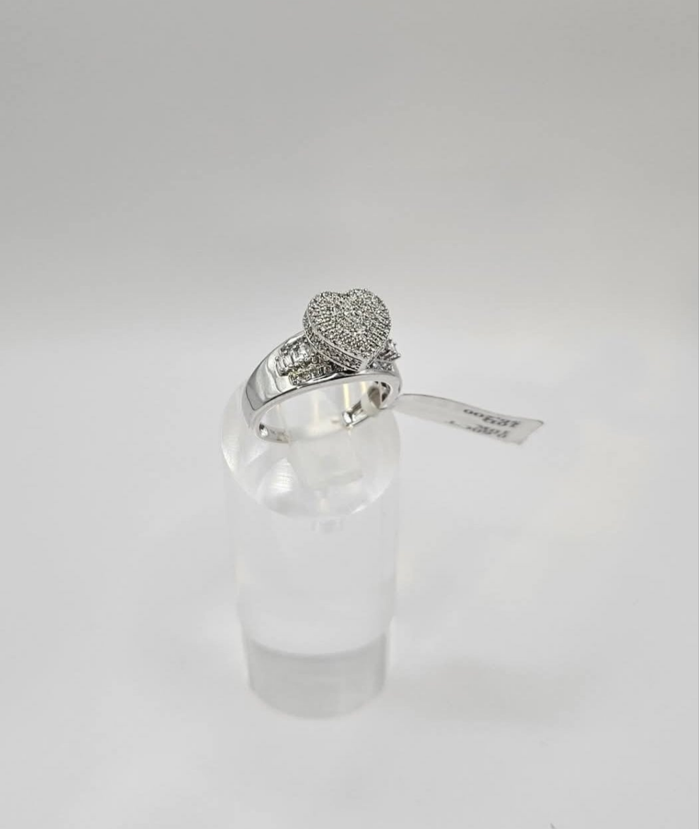 Anillo de Diamantes Naturales 10k