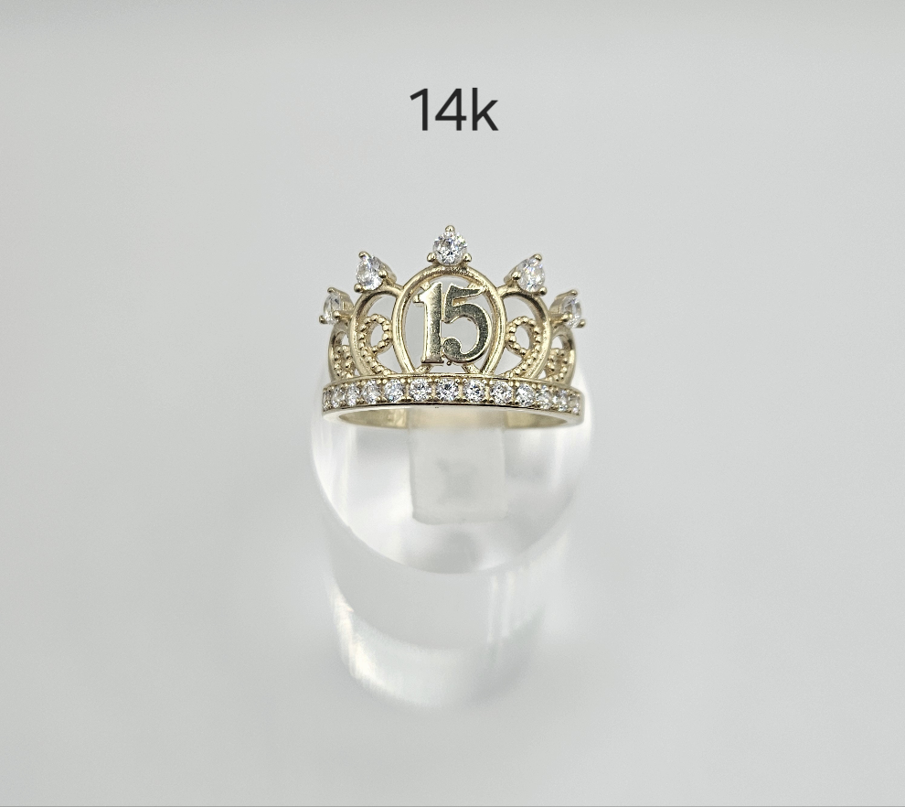 Anillo de corona para 15 años